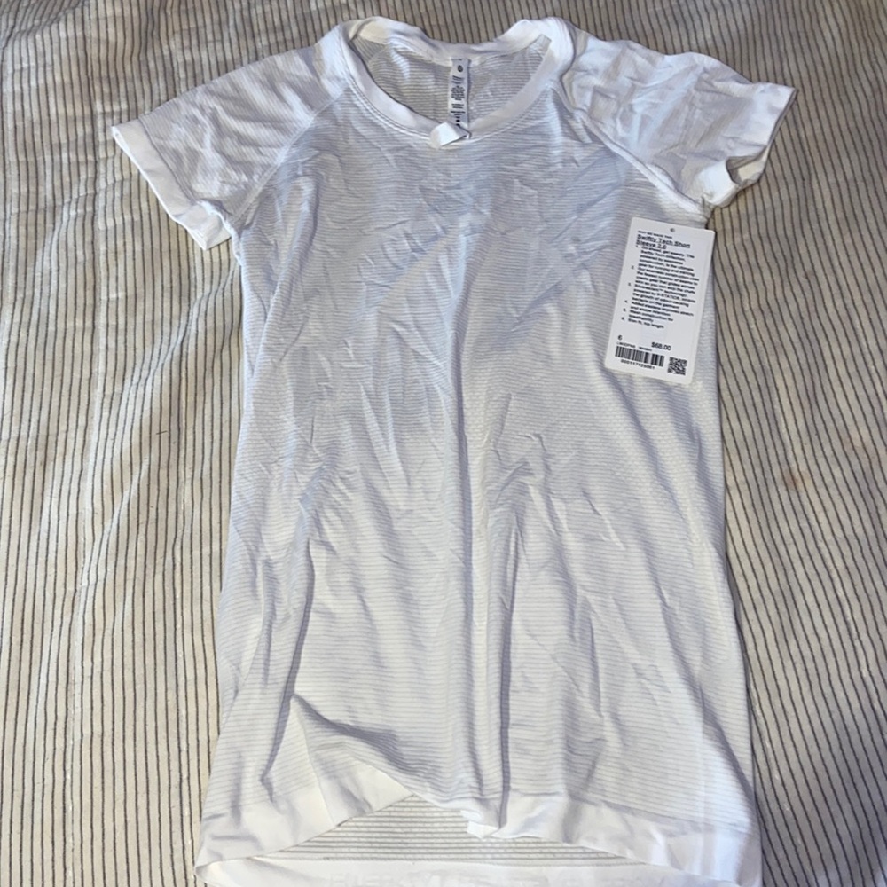 white short sleeve swiftly tech